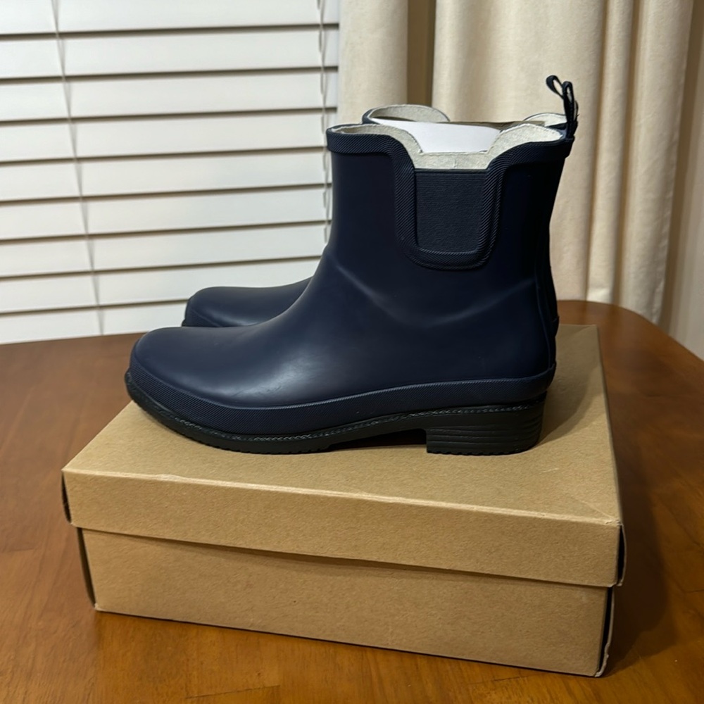 Lucky Brand Reigney waterproof rain boots color peacoat size 9